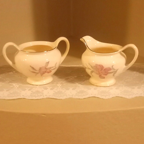 Vintage Universal Cambridge Iris Camwood Ivory- Sugar & Creamer Set - Picture 9 of 12